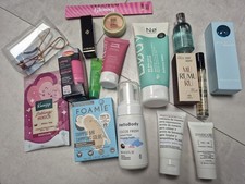 Glossybox Hochwertiges Kosmetikset Elemis Catrice Floss L'Occitane Biotherm Nø