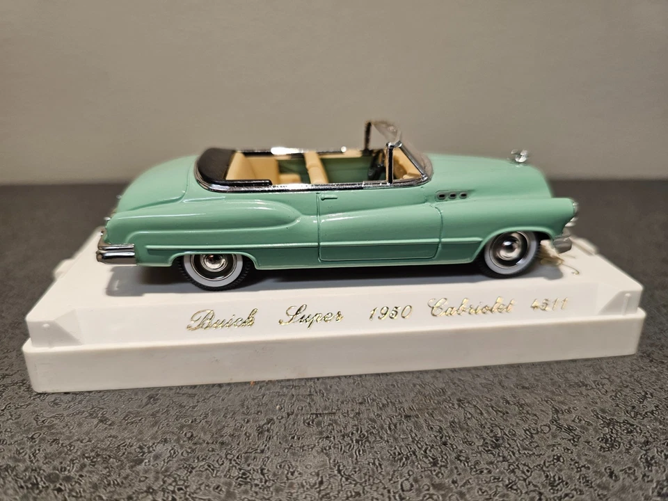 Coche de juguete fundido a presión Solido 1950 Seafoam Buick Super #4511 escala 1:43 Foto 2 de 4