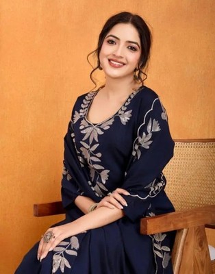 Women New Tranding Designer Embroidered Kurti  Pant With Duppta Set. Size S To 5
