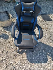 Luck Racer gaming chair with footrest