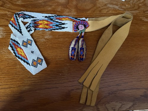 Vintage Native American Loom Beaded Hat Band w/ Beaded Moccasin - Picture 1 of 3