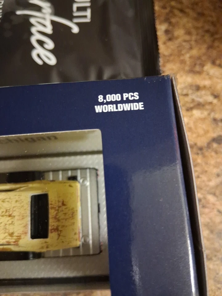 M2 MACHINES 1973 GMC SIERRA 3500 DUALLY SQUAREBODY & ‘69 CHEVY CAMARO RS HAULERS - Image 3 of 4