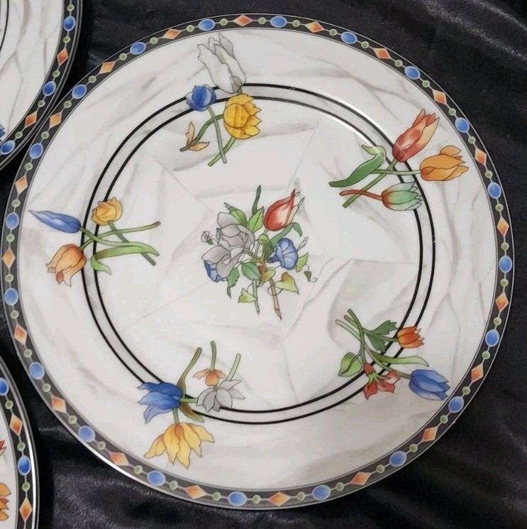 Picture 3 of 10