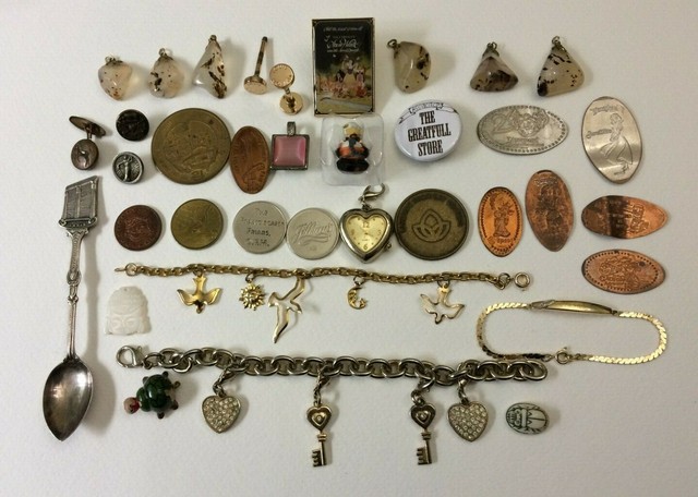 Lot #38 Coins Tokens Spaceman R28 Louis Vuitton Gold Buttons Disney Agates Lot #38 Coins Tokens Spaceman R28 Louis Vuitton Gold Buttons Disney Agates