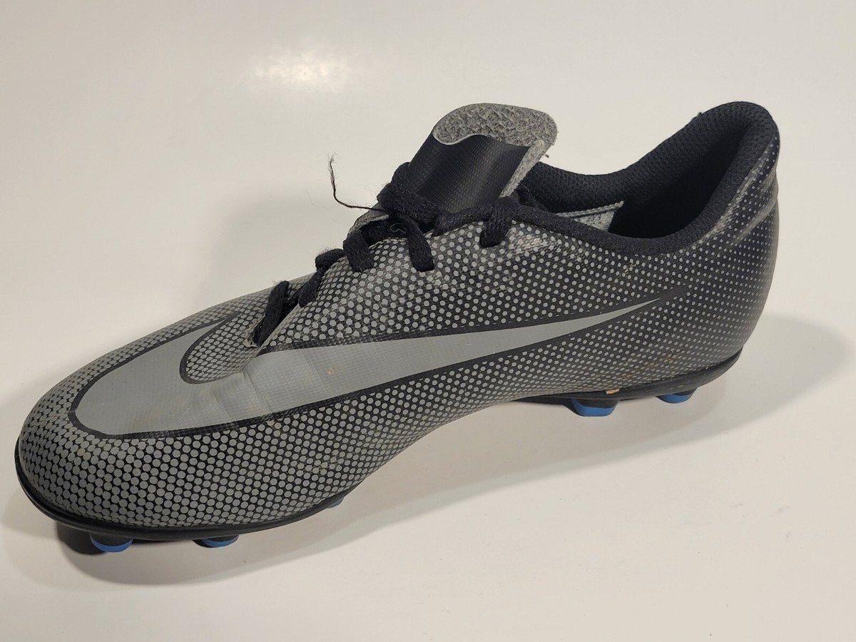 Nike Bravata II FG Soccer Cleat Boys 4.5 Youth Kid 844442