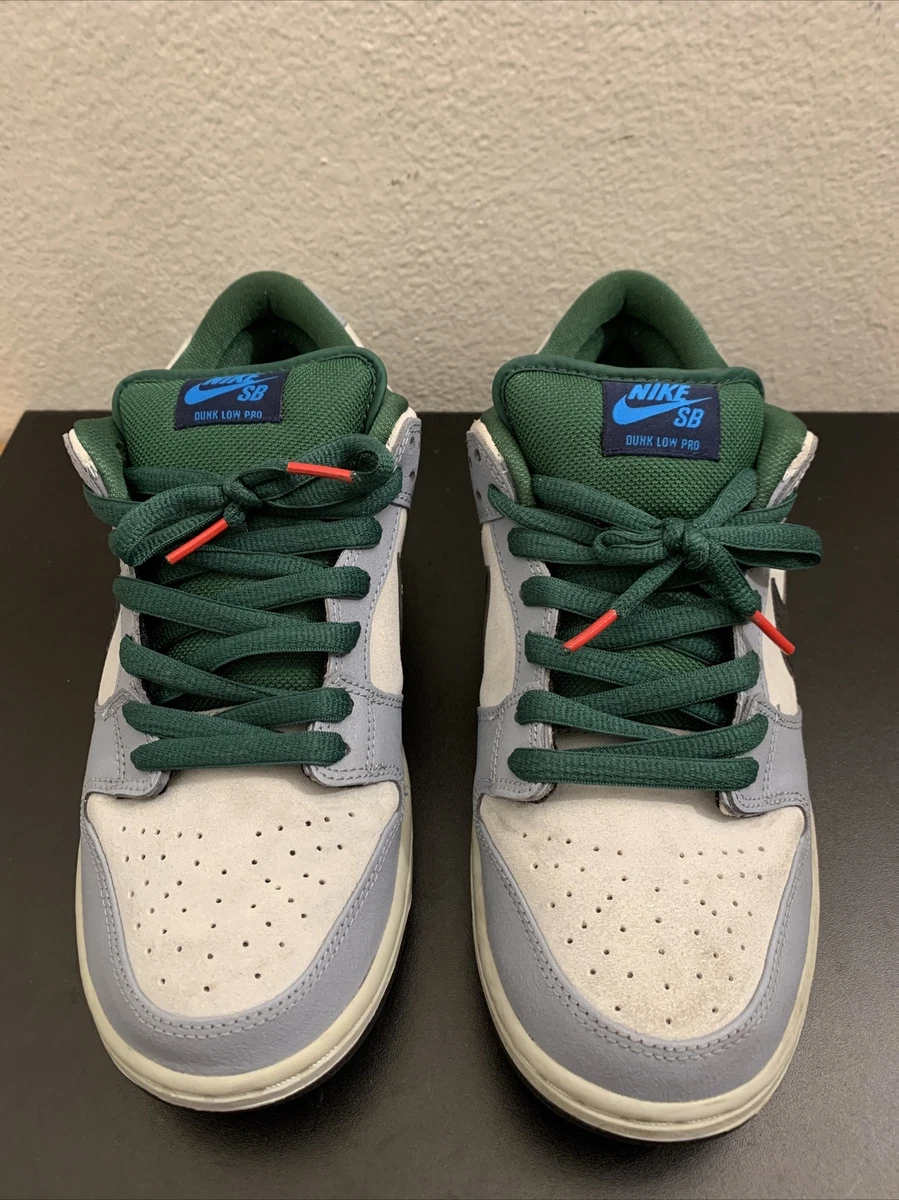 Nike sb shop dunk maple leaf
