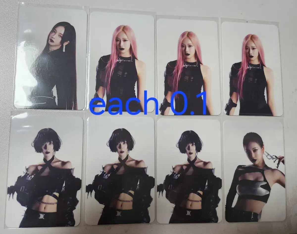 Multiple) aespa Whiplash popup store Poca trading card Karina