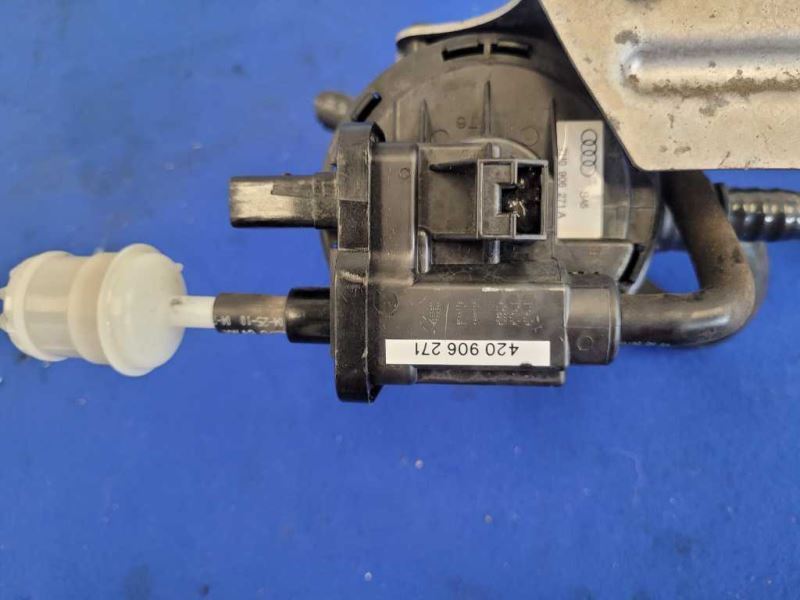 2014 Audi R8 V10 Coupe Fuel Vapor Charcoal Canister Leak Diagnosis Pump 2136