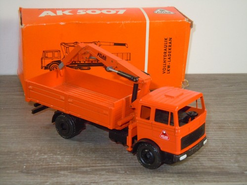 Mercedes AK 5007 Atlas Crane - Conrad 3061 Germany 1:50 in Box *60931 - Picture 6 of 6