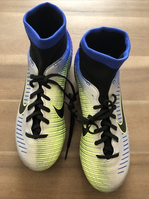 nike cleats with sock