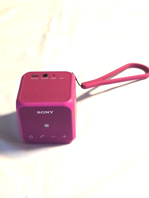 Sony SRS-X11 Portable Bluetooth Mini Cube Speaker with Audio In PINK