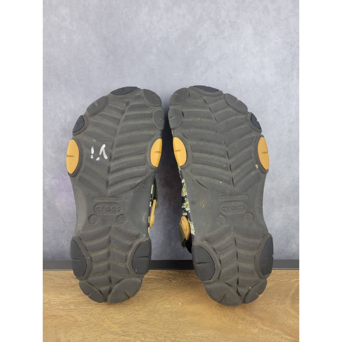 Crocs Classic Camouflage Clog‎ Sandals Green Tan Black Crocs Classic Camouflage Clog Sandals Green Tan Black | eBay main image 3