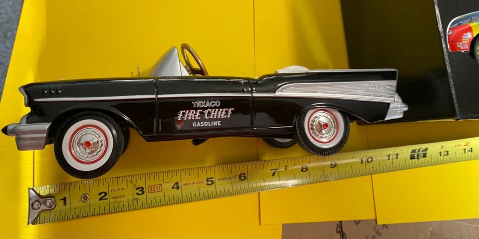 Bel Air 1957 caja de cambios coche a pedales con #24 Jeff Gordon RCCA coche a pedales con remolque Foto 2 de 4