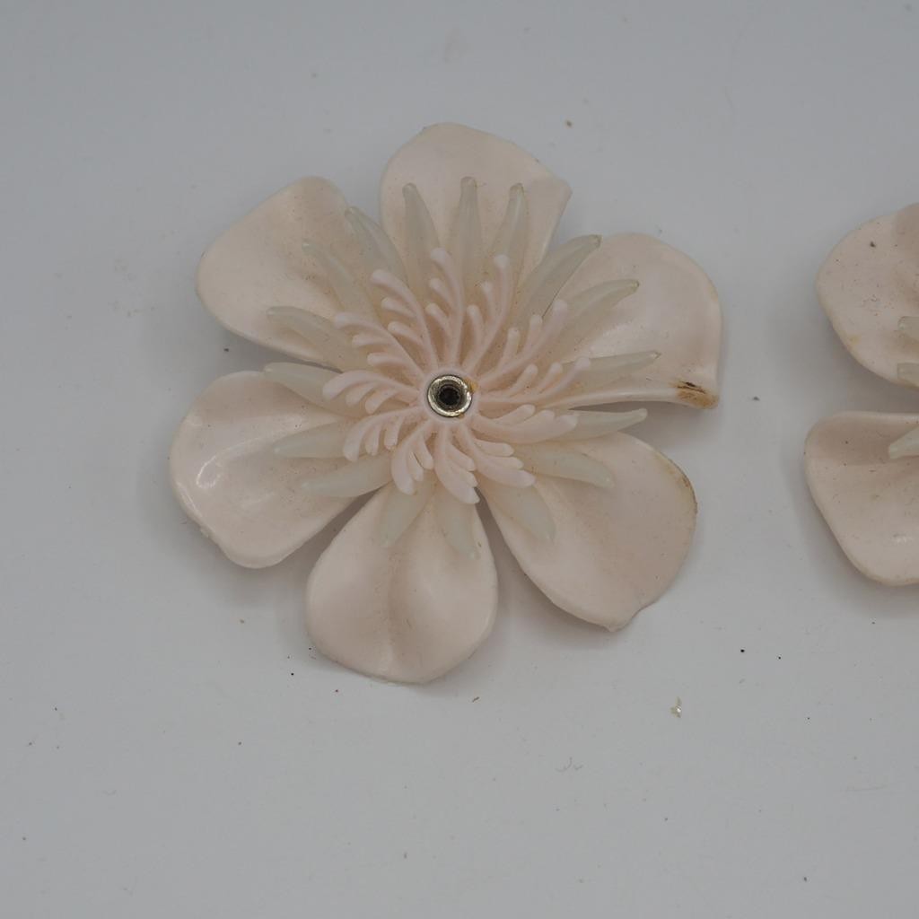 Large Statement Plastic Clip On Earrings 1980's - image 2