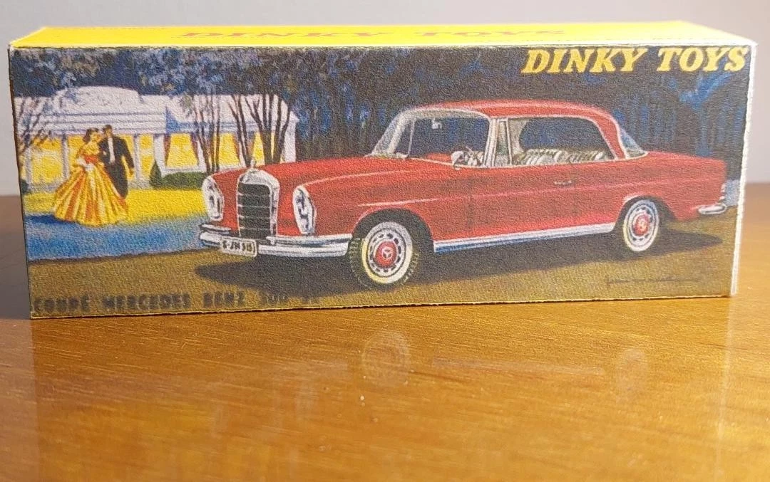 Dinky Toys Mercedes 300SE N°533 - Bleue - Échelle 1/43 - Made In France Meccano