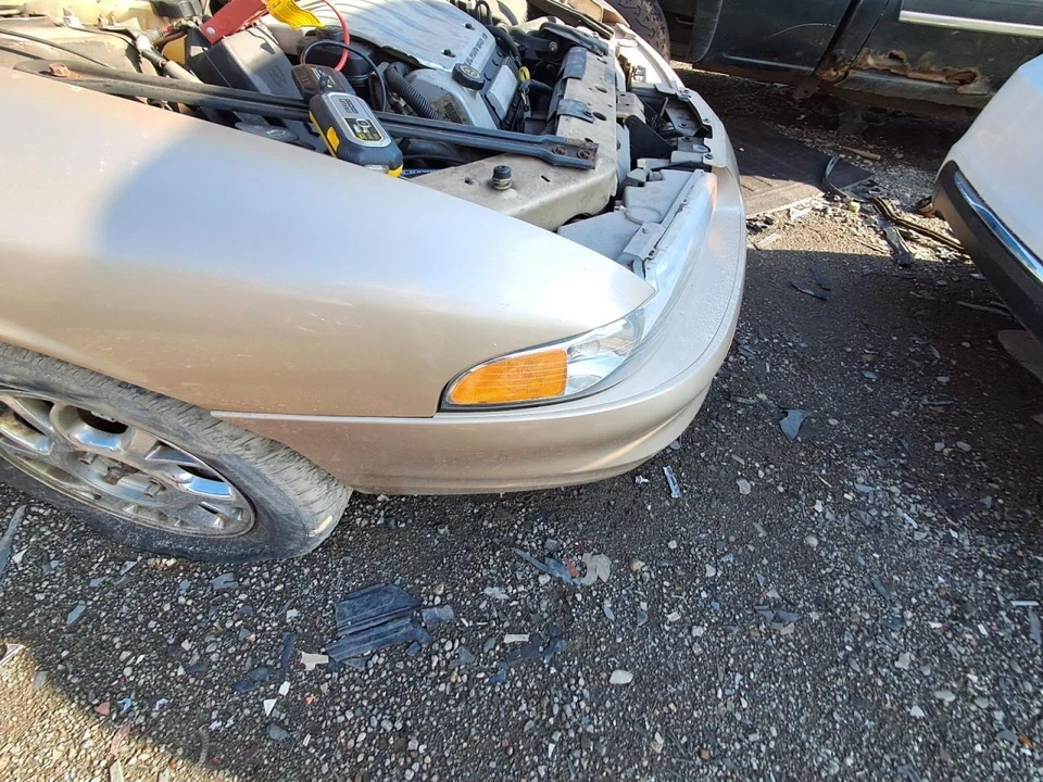 2002 Oldsmobile Intrigue Washer Reservoir OEM 3.50L Used 137K Miles - Image 3 of 4