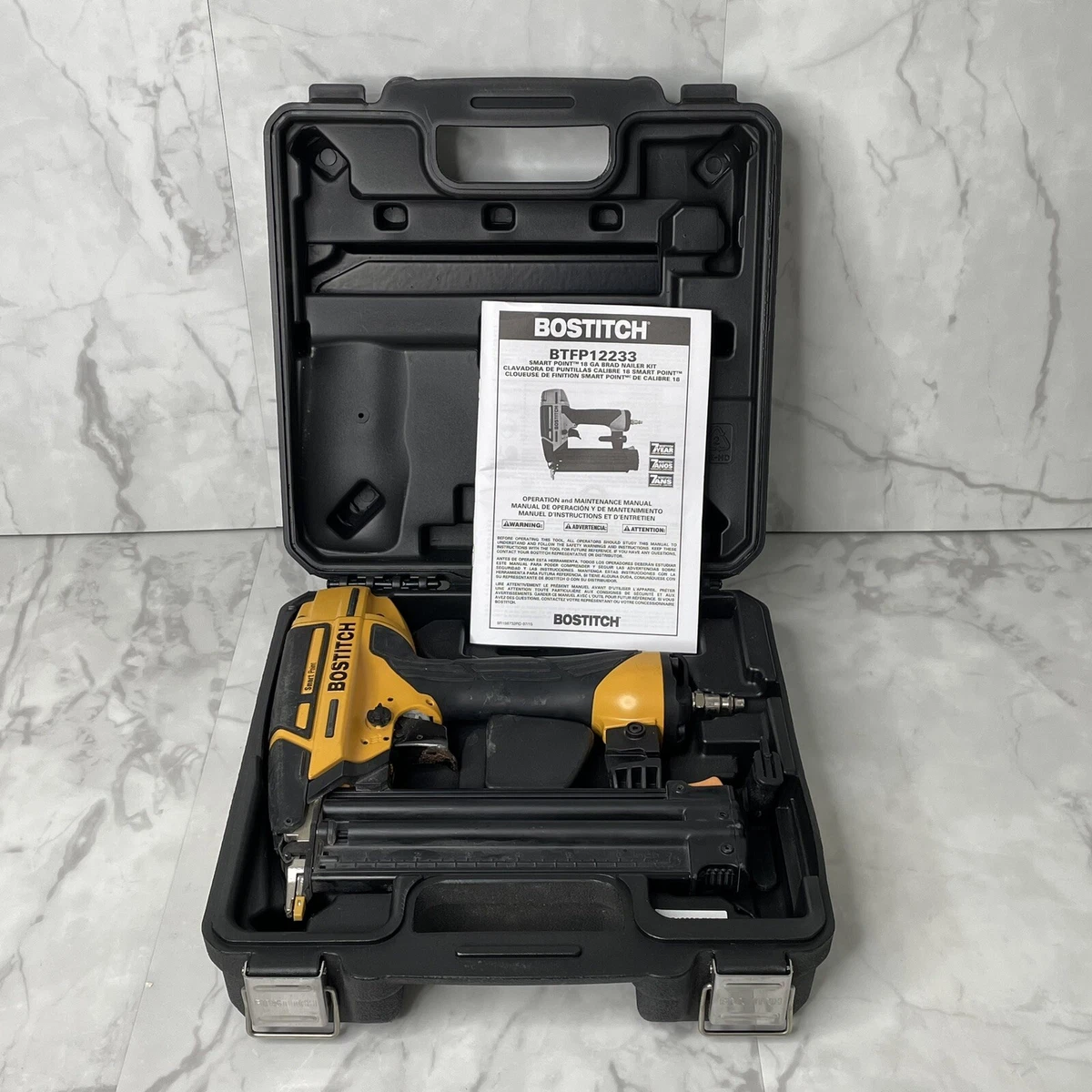 Bostitch BTFP12233 Smart Point 18 Gauge Brad Nailer w Instructions And Case