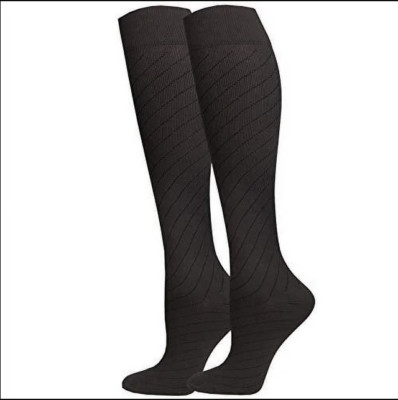 NuVein Regular Strength 15-20mmHg Compression Travel Socks Brown Large