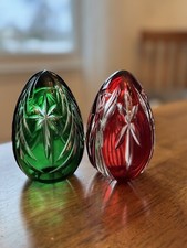 Lenox Green And Red Egg Cut to Clear Crystal Star Paperweight Art Glass