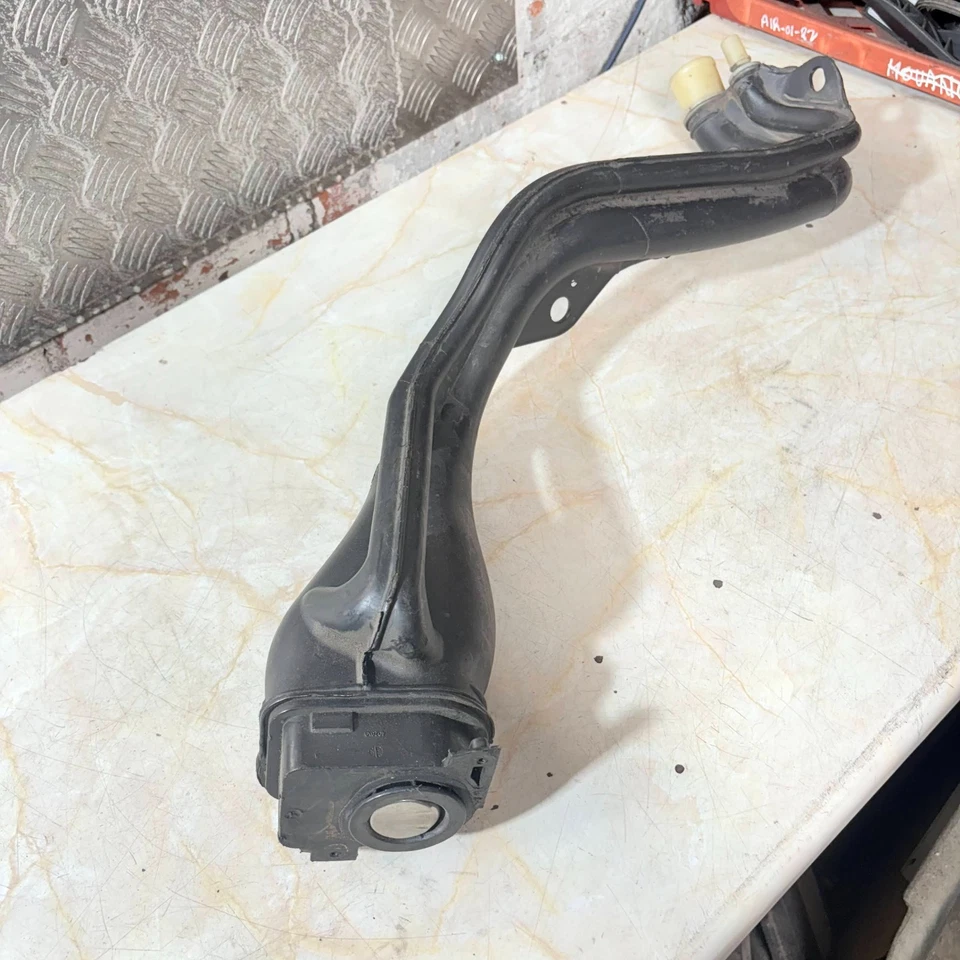 Renault Grand Scenic 2005 Fuel Tank Filler Neck Pipe 8200170233 - image 2 of 4