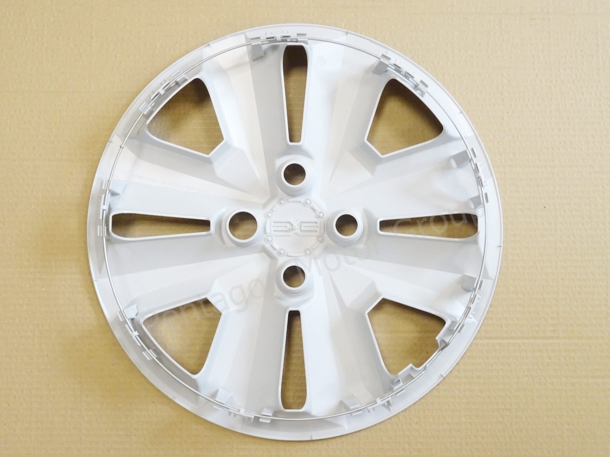 15 Inch Silver & Black Wheel Trims / Hub Caps For Dacia Sandero – Auto Waze AW880 – 4-Pack