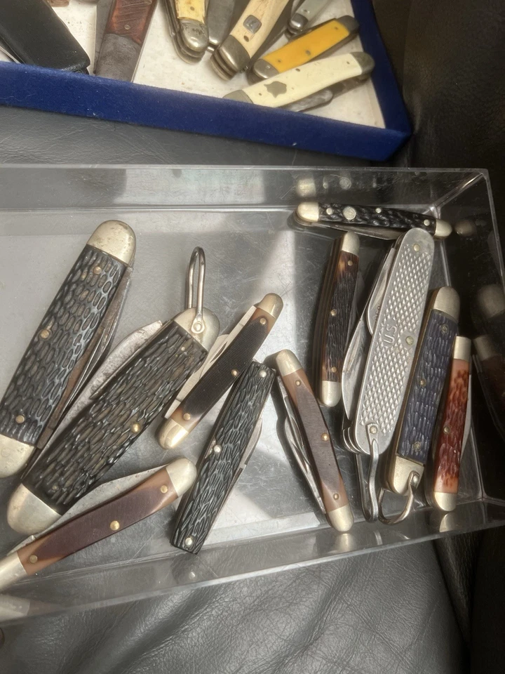 Facas de bolso dobráveis vintage lote sortido de 32 EUA e outros bens colecionáveis - Imagem 2 de 4