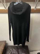 women’s dress all black, to body fit made by IMTERNATIONAL CONCEPTS. size M.