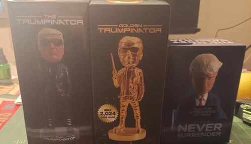Gold Trumpinator Bobblehead SOLD OUT(Limited Run of 2024 Units) - Picture 6 of 6