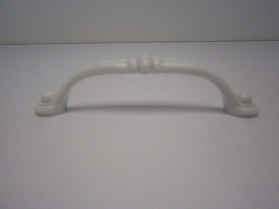 Smedbo Vintage Pull B544 3 7/8" Blanco sobre Zamak 576N Foto 4 de 4