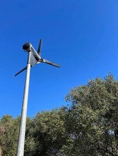aerogenerador marca Proven WT2500 wind Turbine. 2.5 KW. Funcionando en perfectas
