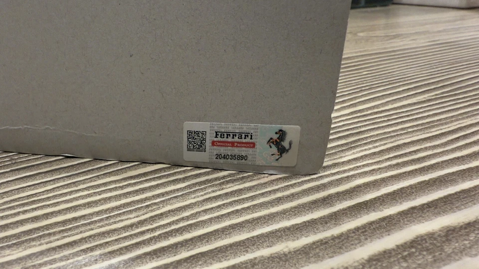 Ferrari SF15 - T - 2015, Sebastian Vettel - Immagine 3 di 3