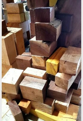 AMERICAN 20Lbs /Value Hardwood Scrap Turning Blanks,Black Walnuts, Oak, Ambrosia Maple.