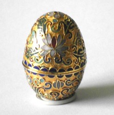 Cloisonn&eacute; Ei