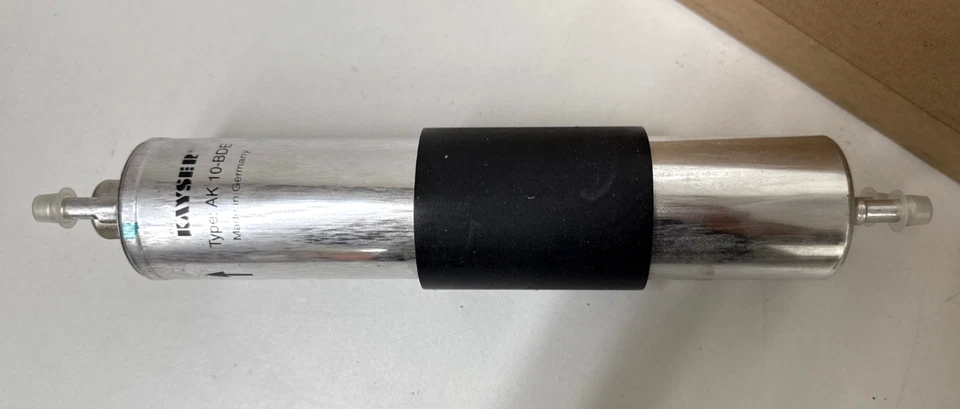 Carquest Intermotor 24056 Fuel Pressure Regulator – OE Replacement for BMW 330Ci Foto 2 de 4