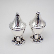 Salière et poivrière Arts et Métiers en argent sterling Carl Poul Petersen Canada