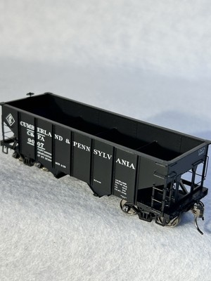 Detailed Rapido Cumberland & Pennsylvania RR 2-Bay GLa Hoppers HO 3-Car Set