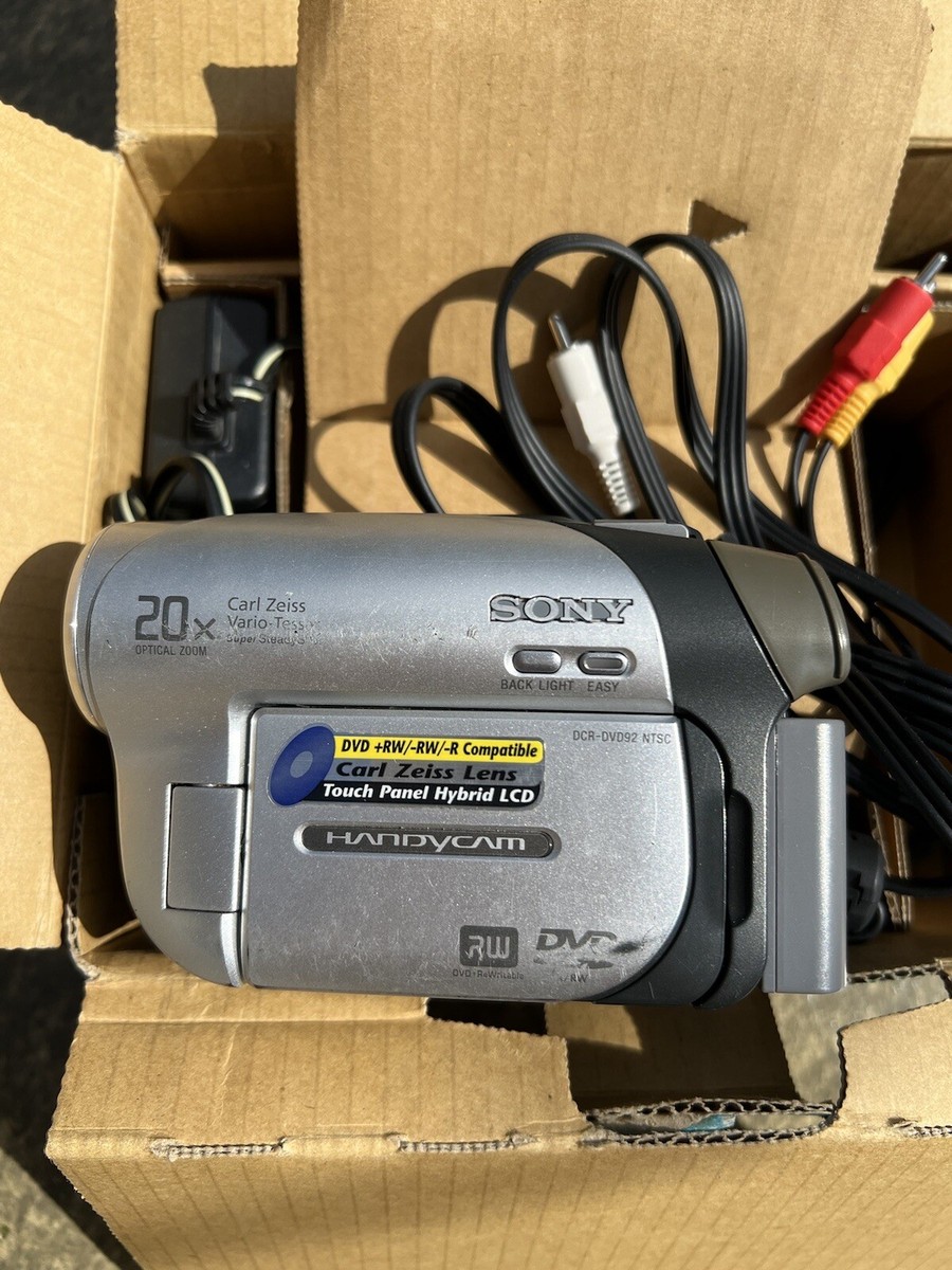 Sony Handycam DCR-DVD92 DVD Camcorder 20x Optical Zoom Carl Zeiss