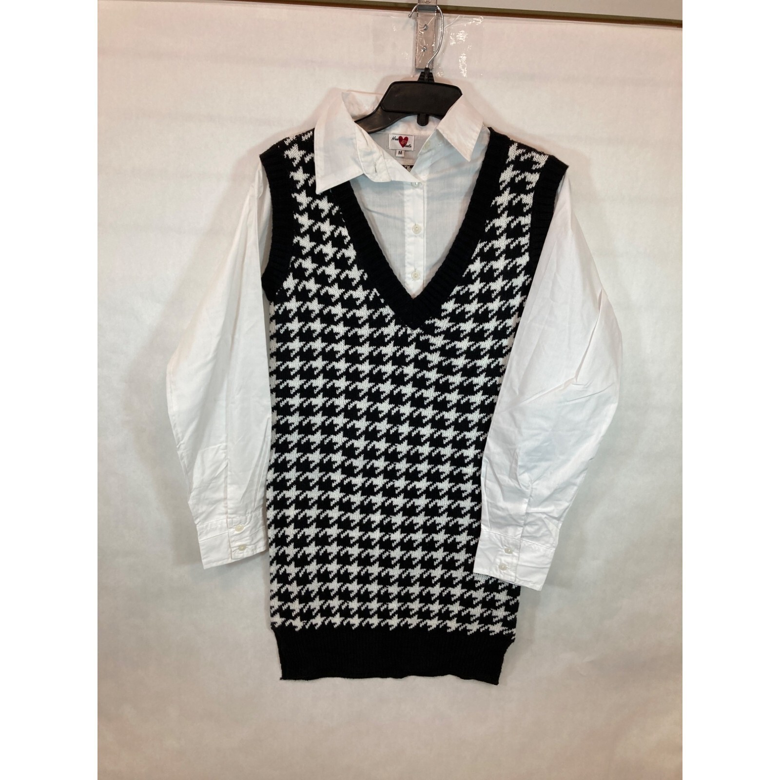 Women's Medium Black & White Fashion Top - Stylish & Versatile Shirt for Casual