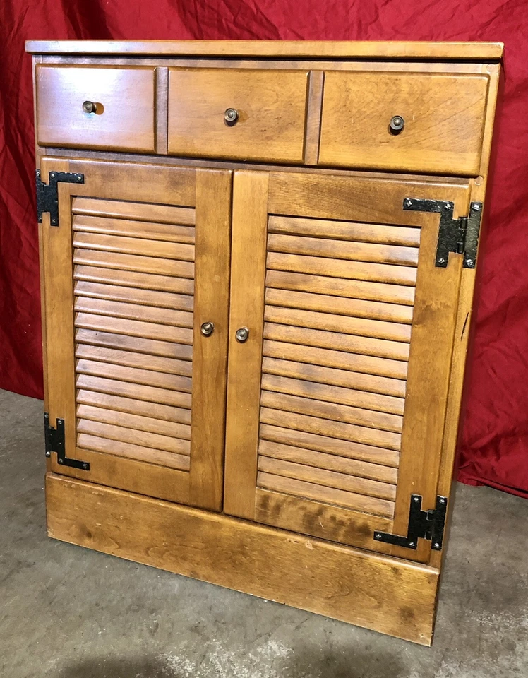 Armário inferior Ethan Allen Heirloom 10-4503 CRP bordo noz-moscada. - Imagem 2 de 4