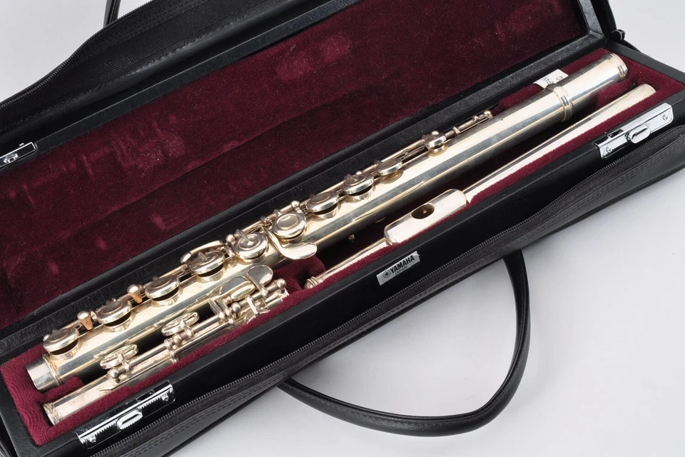 Flauta Yamaha YFL-514 plateada con estuche rígido hecha en Japón usada de Japón #024272 Foto 3 de 4