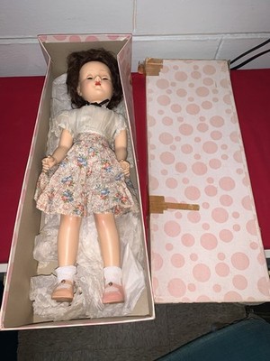 Gorgeous! Vintage 20  Sweet Sue Hard Plastic Doll With Box