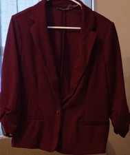 Women's single-button blazer featuring 3/4 ruched scrunch sleeves