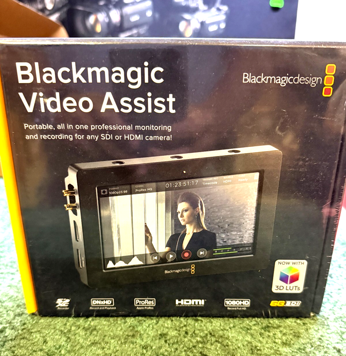 Blackmagic Video Assist 5” 3G Amazon.com : Blackmagic Design Video Assist 3G 5 Inch FHD