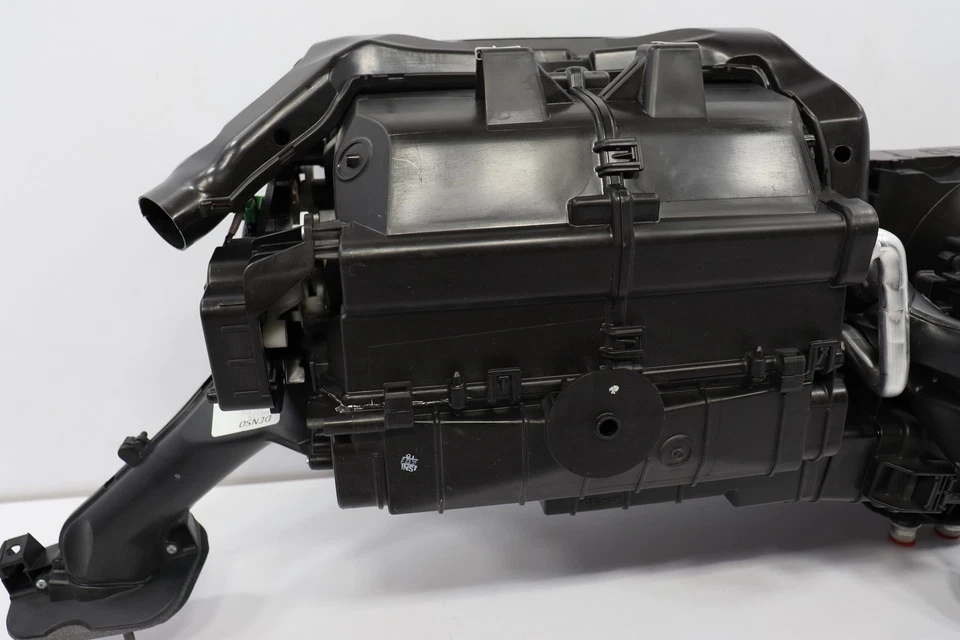 2016 - 2024 CHEVROLET CAMARO HVAC A/C HEATER BLOWER HOUSING CASE OEM 84451329 - Image 4 of 4