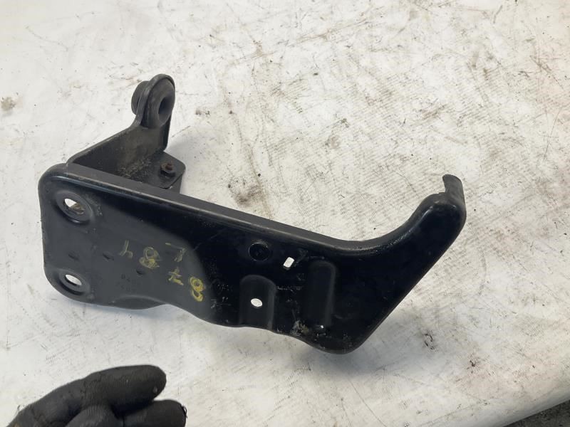Maserati Ghibli 2014-2017 Left Radiator bracket P/N 210247837