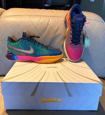 NWOB Men's Nike LeBron XXI Basketball Shoes Size 13.5 HF5353-400