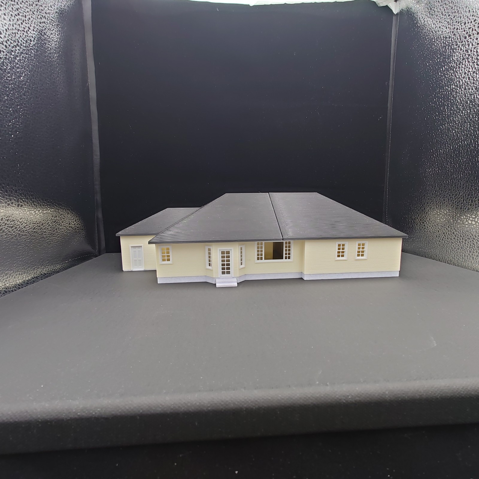 Picture 4 of 9