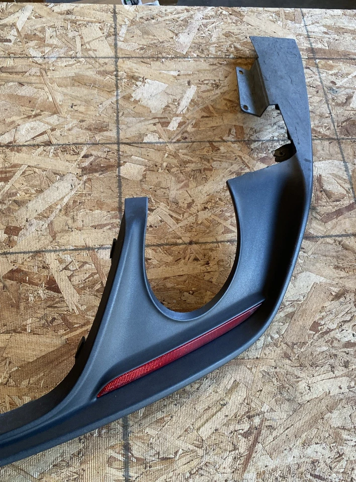 Ford Mustang GT 2015-2017 parachoques trasero inferior cenefa escape envolvente negro OEM Foto 2 de 4