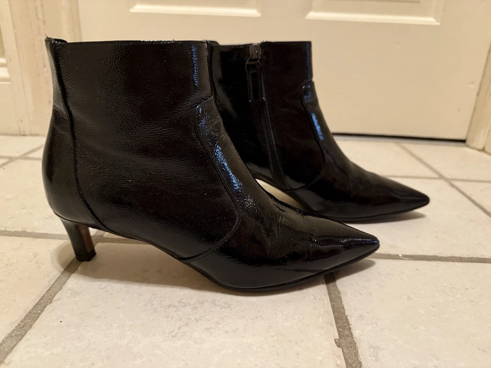 Aquatalia By Marvin K. Black Patent Weatherproof Pointed Toe Ankle Boot Size 8 - Image 4 of 4