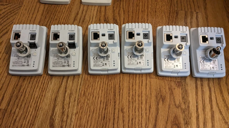 Axis M1054 (2) M1025 (4) Security Cameras w/poe switch - Image 3 of 4